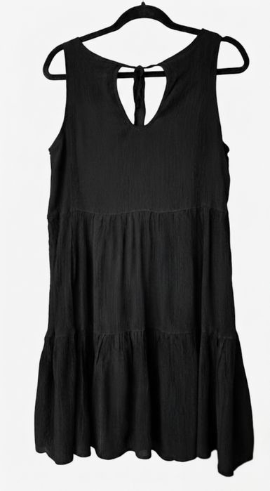Czarna zwiewna sukienka mini Cropp - Rozmiar M