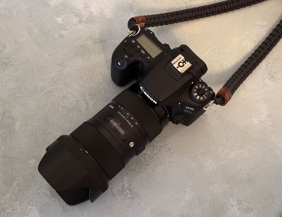 Canon EOS 90D + Sigma Art 18-35mm f/1.8 Bundle Profissional como novo