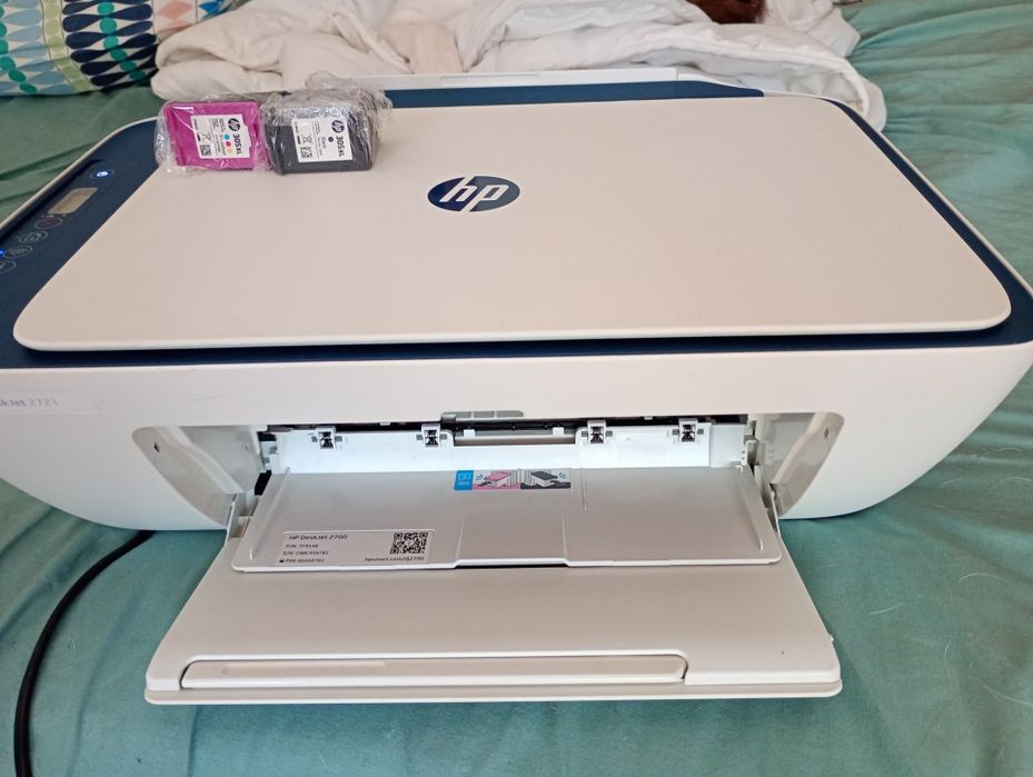 Vendo HP Deskjet 2700 como NOVA