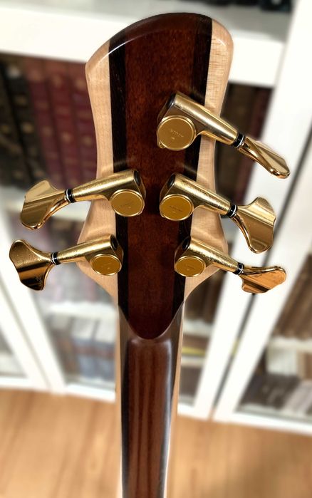 MGBass Desert Buckeye Burl 5 cordas