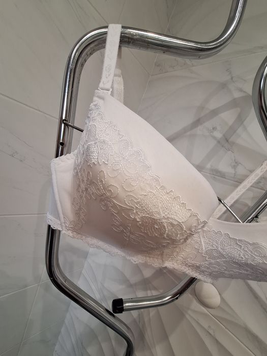 Stanik półusztywniany Ava 70G