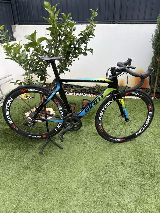 Vendo bicicleta Giant Propel Advanced  Quadro NOVO  Garantia Loja ATX