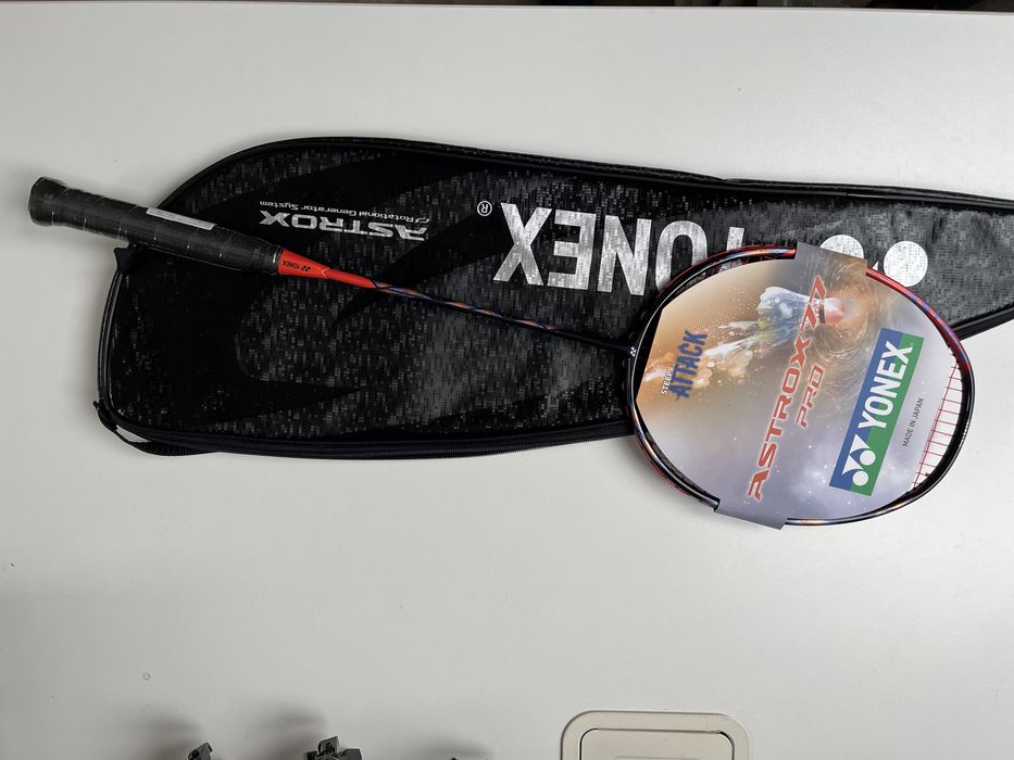 Nowa rakieta do badmintona Yonex Astrox 77 Pro