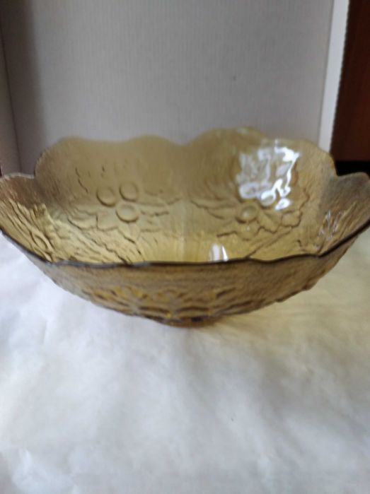 Продам салатник СССР цветное стекло