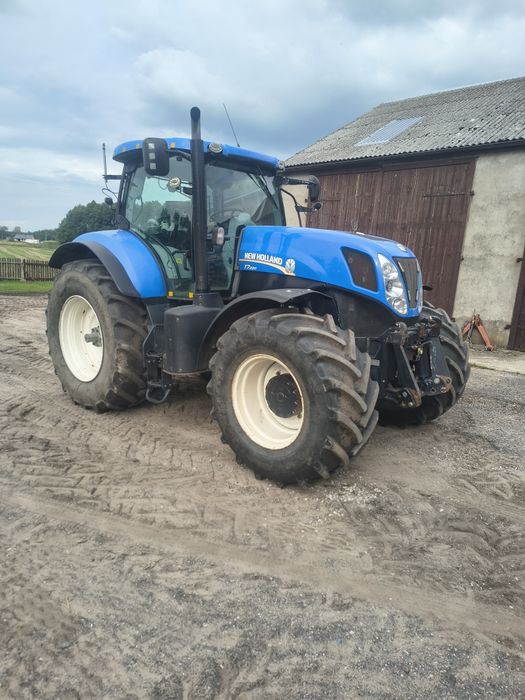 Sprzedam Ciągnik New Holland T7 220