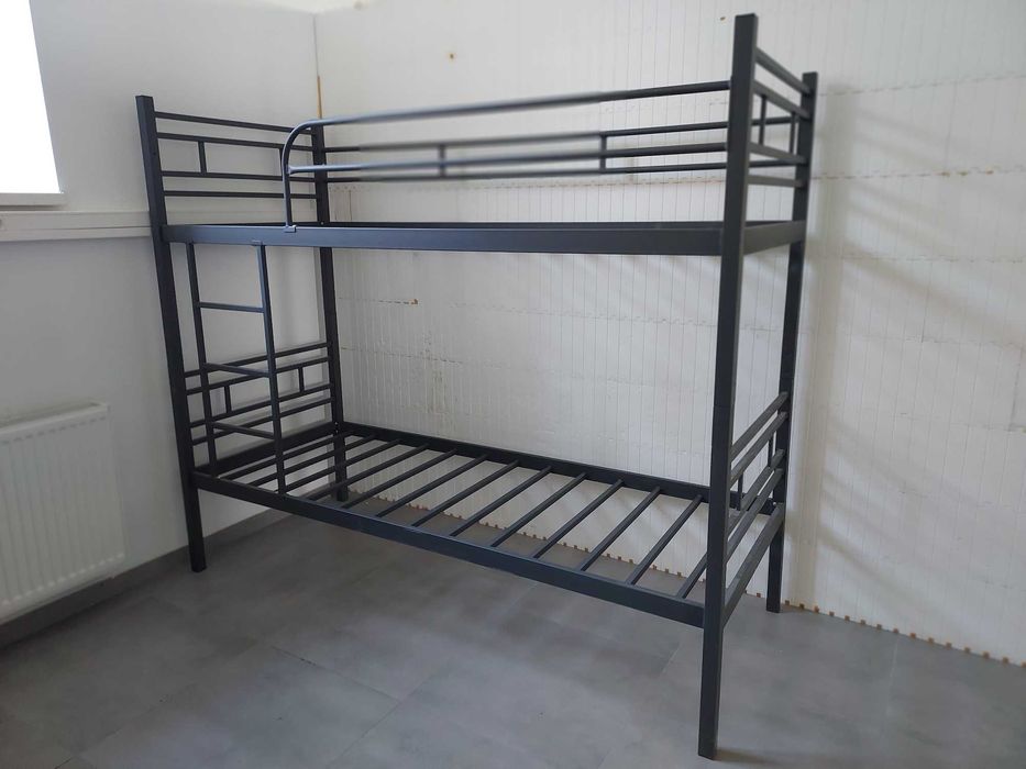 Łóżko 2-piętrowe metalowe z drabinkami