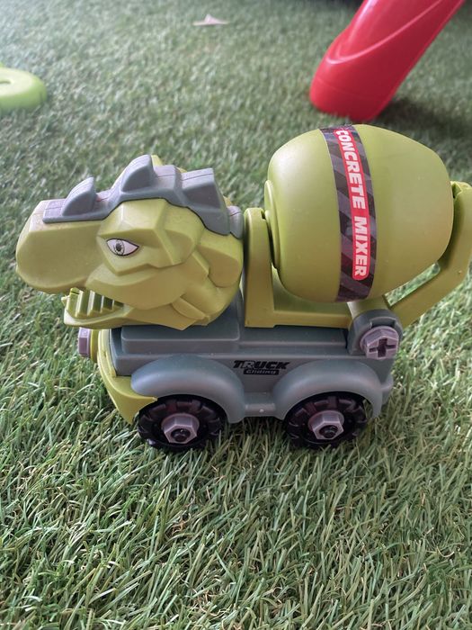 Dinossauro Carro, Transformer, luz de presença
