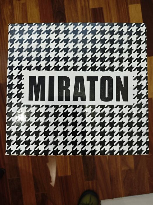 Жіночі ботфорти Miraton (38 р. — нат. шкіра + стрейч) Нові!