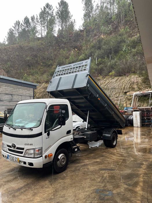CARRINHA TOYOTA DYNA COM VASCULA