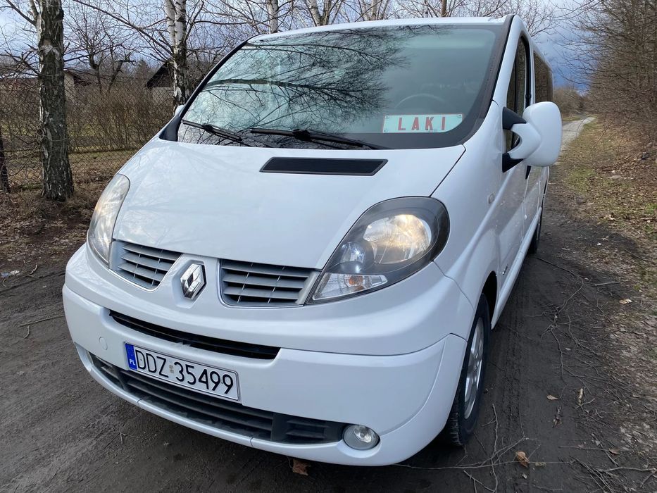 Renault Trafic L2 Black Edition hak 7 miejsc