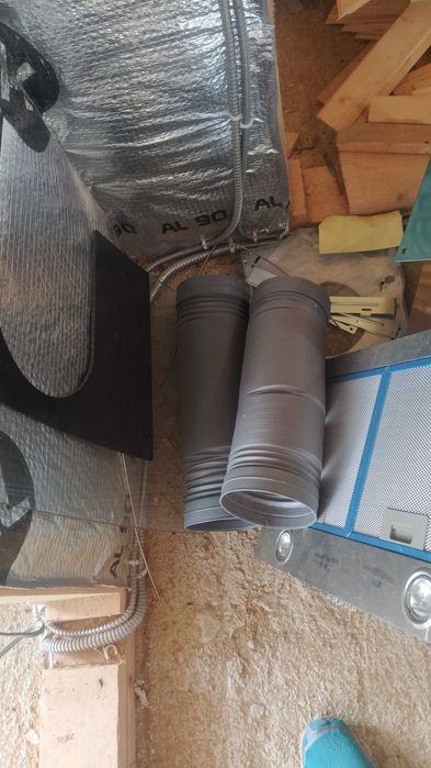 витяжка для кухні 90*60. німецька. гамбург. практично нова