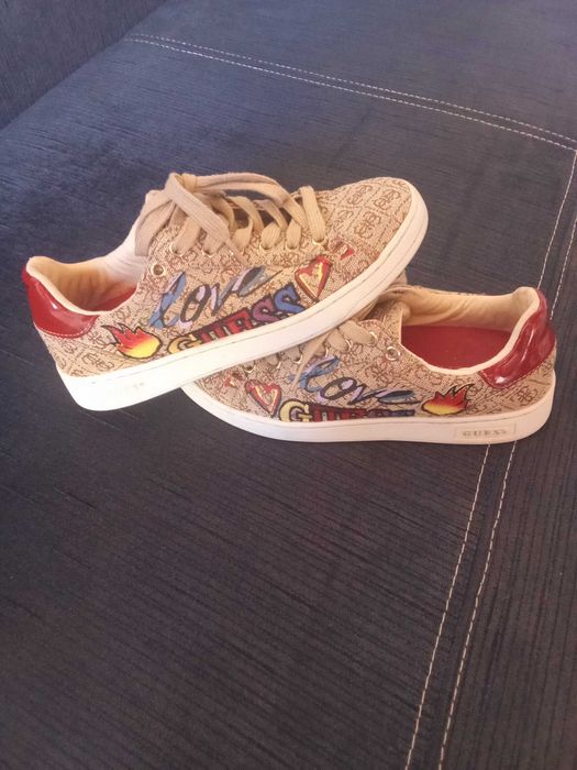 Buty GUESS rozmiar 36.5 okazja