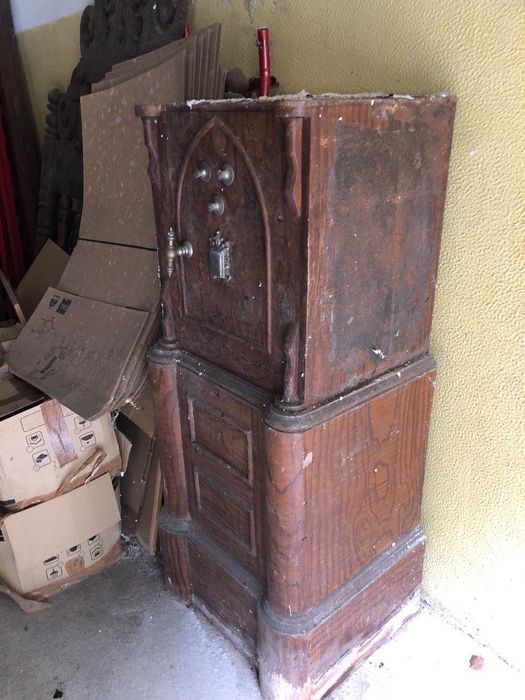 Cofre com base em madeira 90 euros