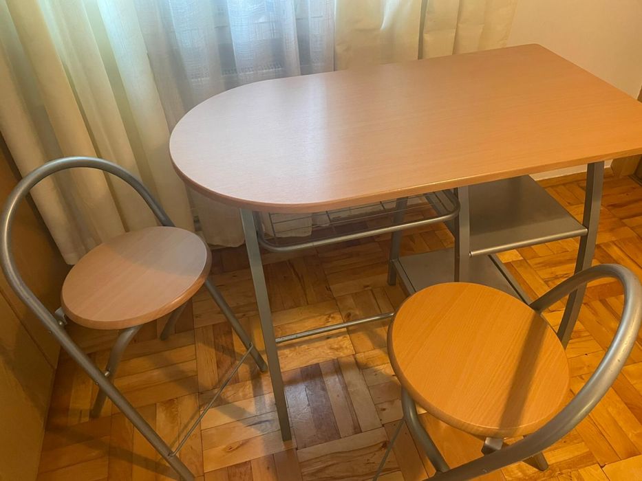 Stół + 2 krzesła