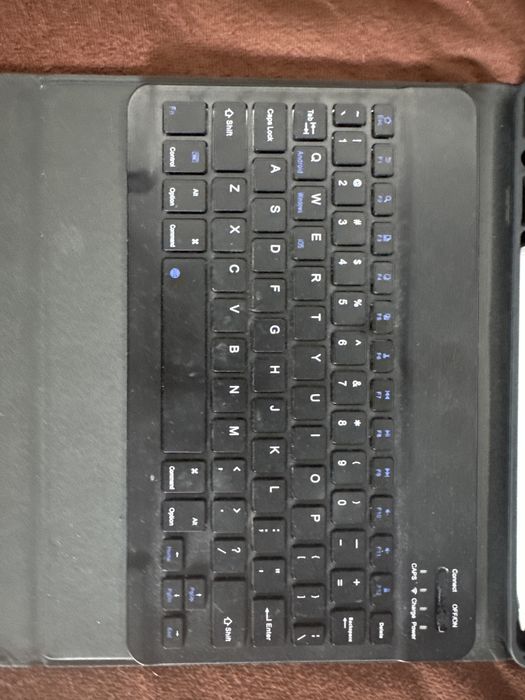 IPAD 9  z akcesoriami