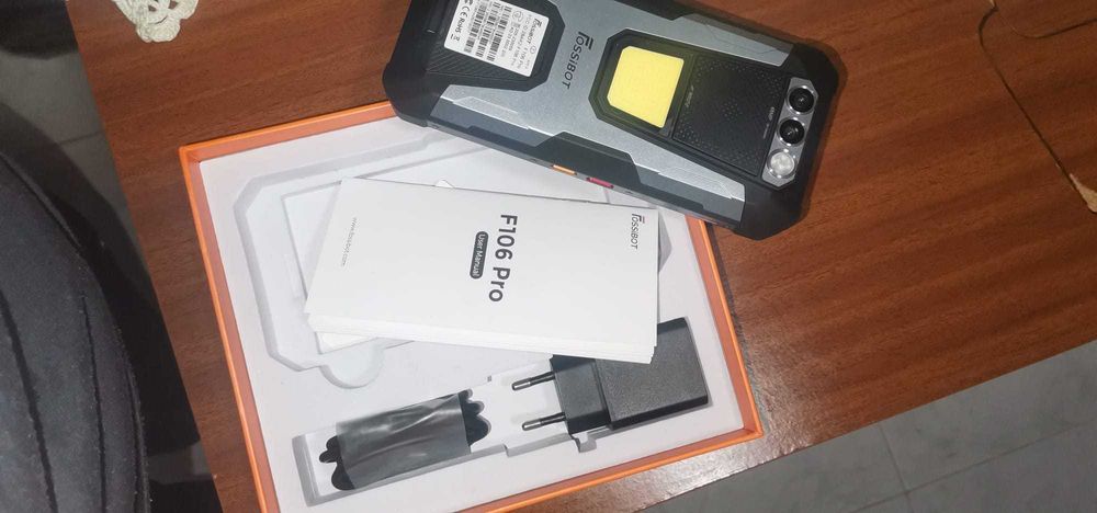 Modelo Fossibot novo na caixa a bom preço..