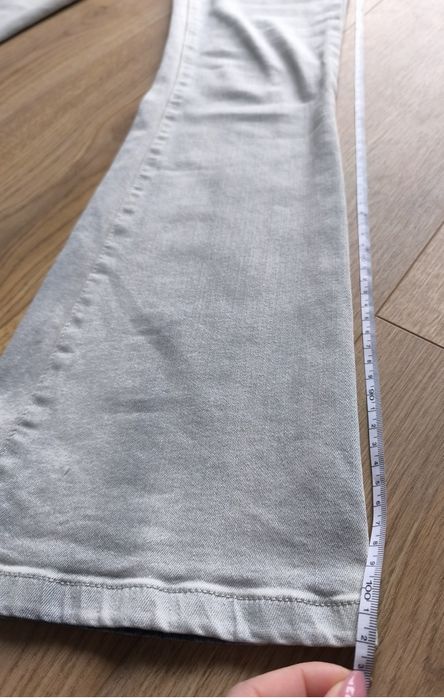 Jeansy s  pas 70cm długość całkowita 102cm