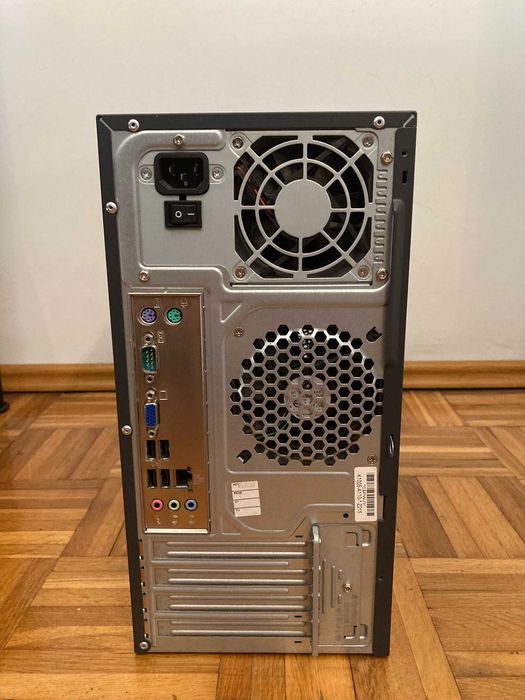 Komputer stacjonarny Fujitsu Esprimo P2550 | Intel E5300 | Win 7 Pro |