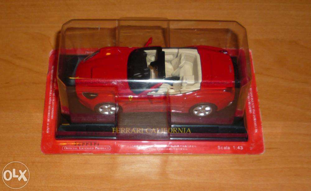 Model Ferrari California 1:43 Official Product