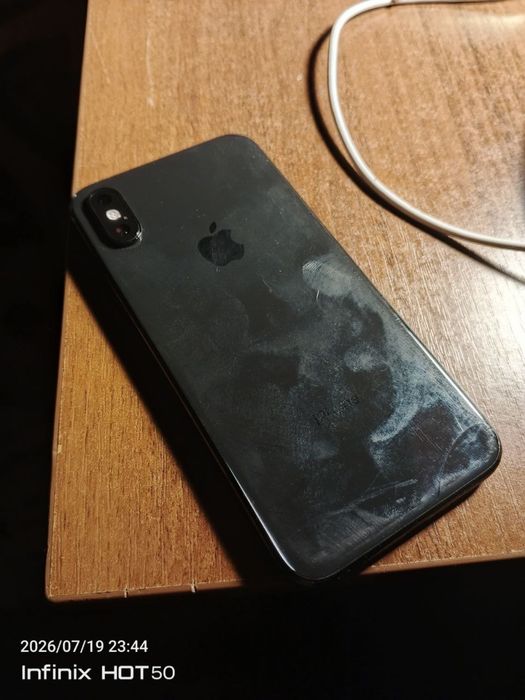 Обменяю iphone xs(опис)