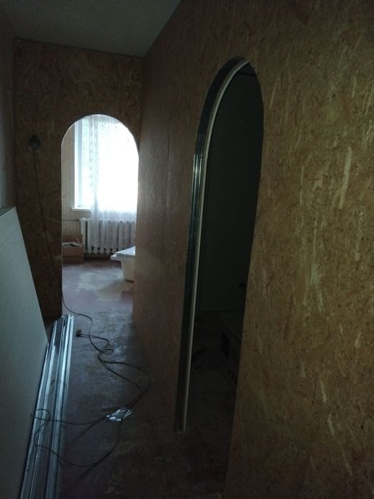 Продається кімната в гуртожитку.