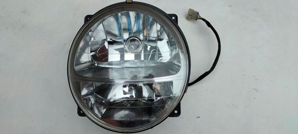 APRILIA MANA 850 LAMPA PRZÓD REFLEKTOR 2010