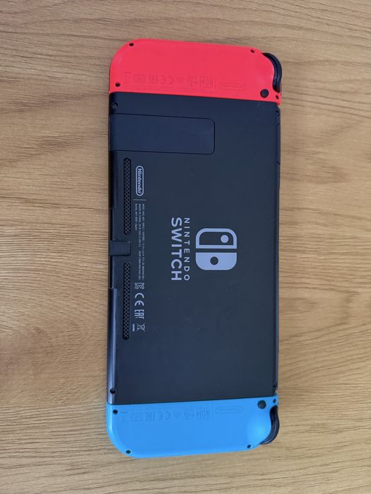 Продам Nintendo Switch