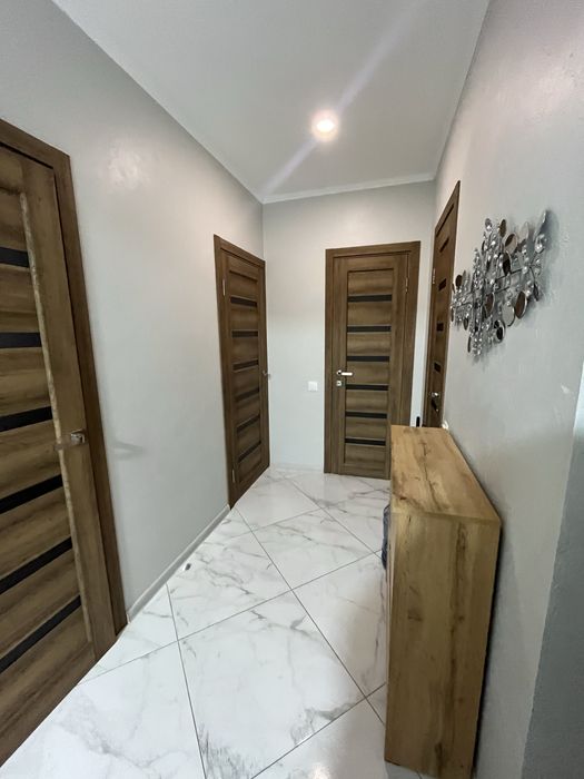 Продам трикімнатну квартиру. Буча.