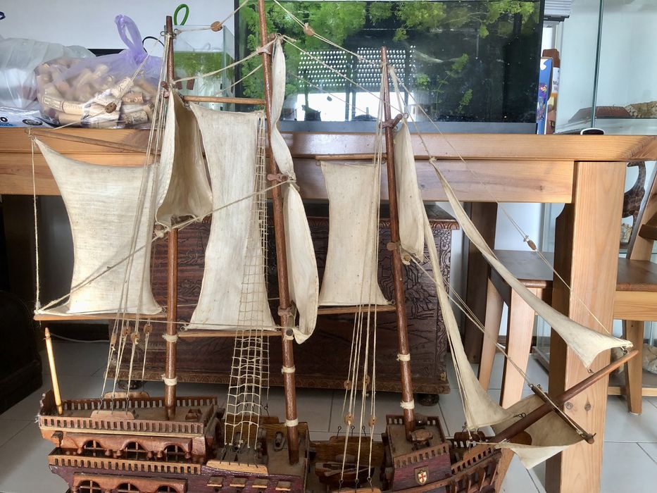 Barco em madeira antigo