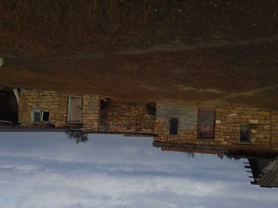 Камень        Продам.