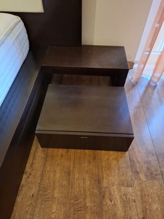 Cama de casal de madeira  sem colchão