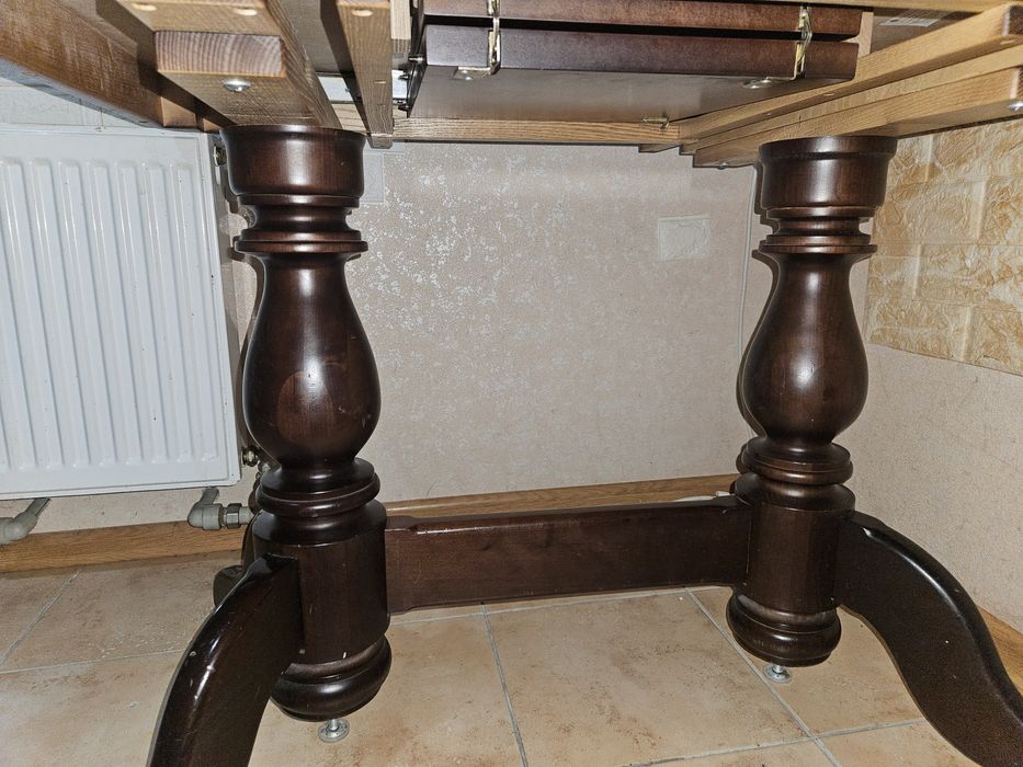 Продам стіл обідній дерев'яний