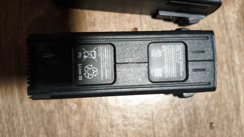 Продам батареї (9 шт.)  від Mavic 3.