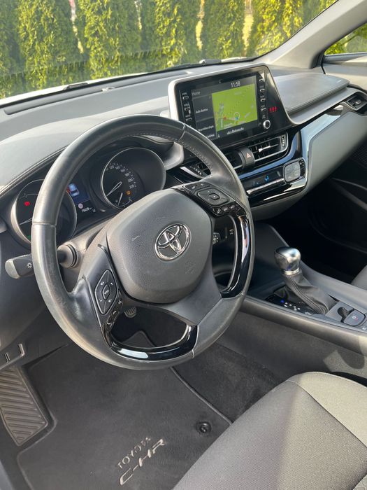 Toyota C-hr 1,8 2022 rok