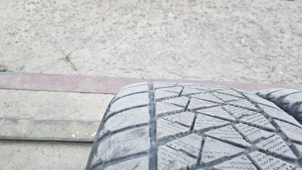 Bridgestone blizzak r18 255/55