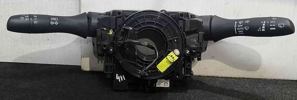 Conjunto / Manetes de Luzes e Limpa Vidros 255546CA0A - NISSAN JUKE