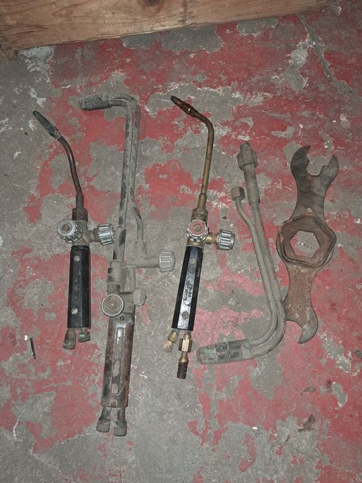 Ацителеновий та кисневий балони