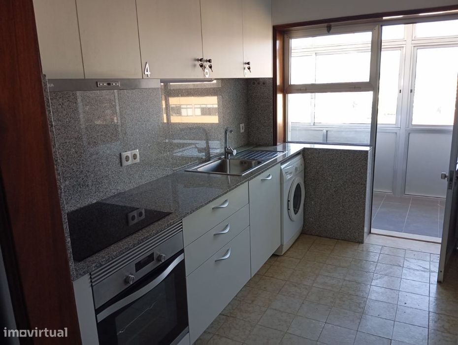 Quarto com varanda - centro da cidade - tudo incluido