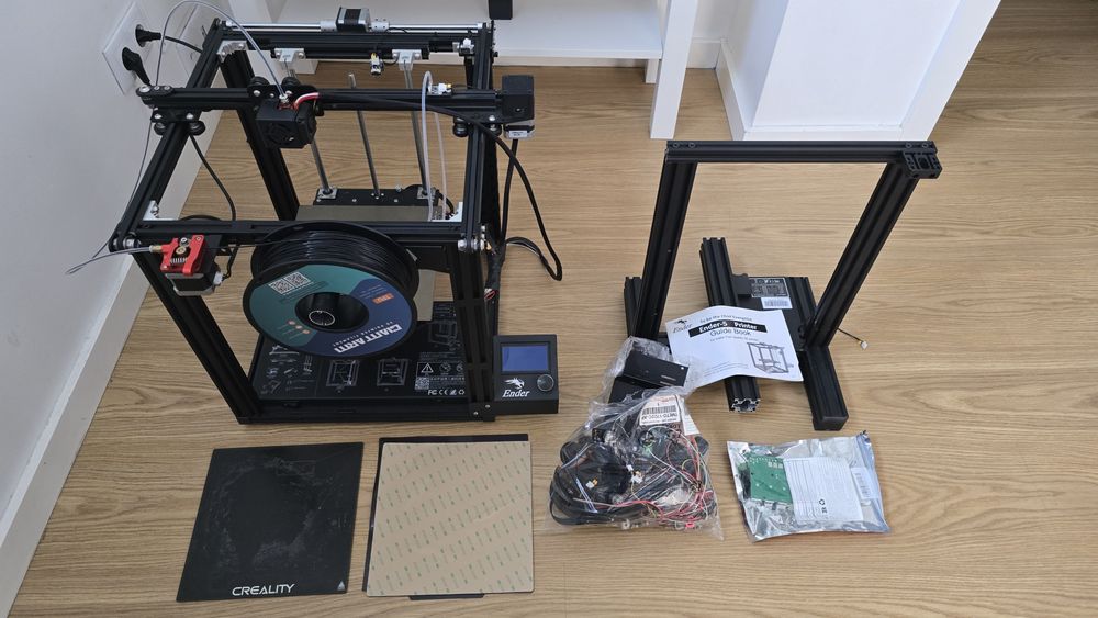 3D Ender 5 Melhorada + Extras impress
Ecrã LCD original Creality
Guias e movimento suaves
Funcionamento muito mais silencioso que as versões originais