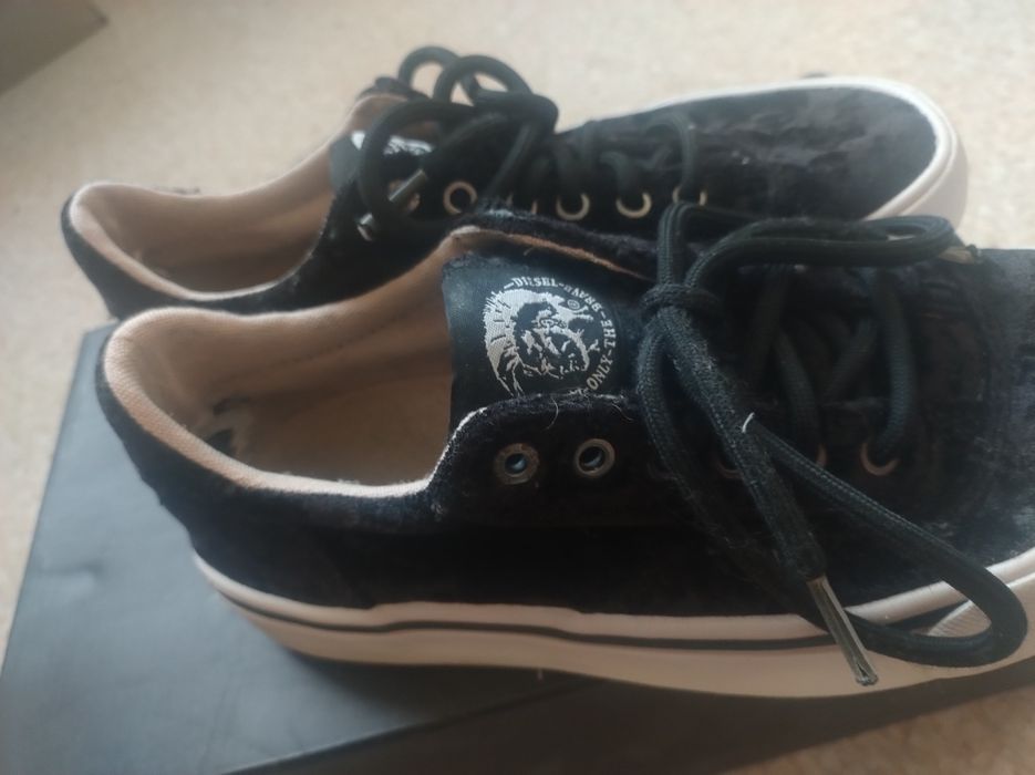 Trampki sneakersy krótkie tenisówki biała podeszwa diesel s-flip low w