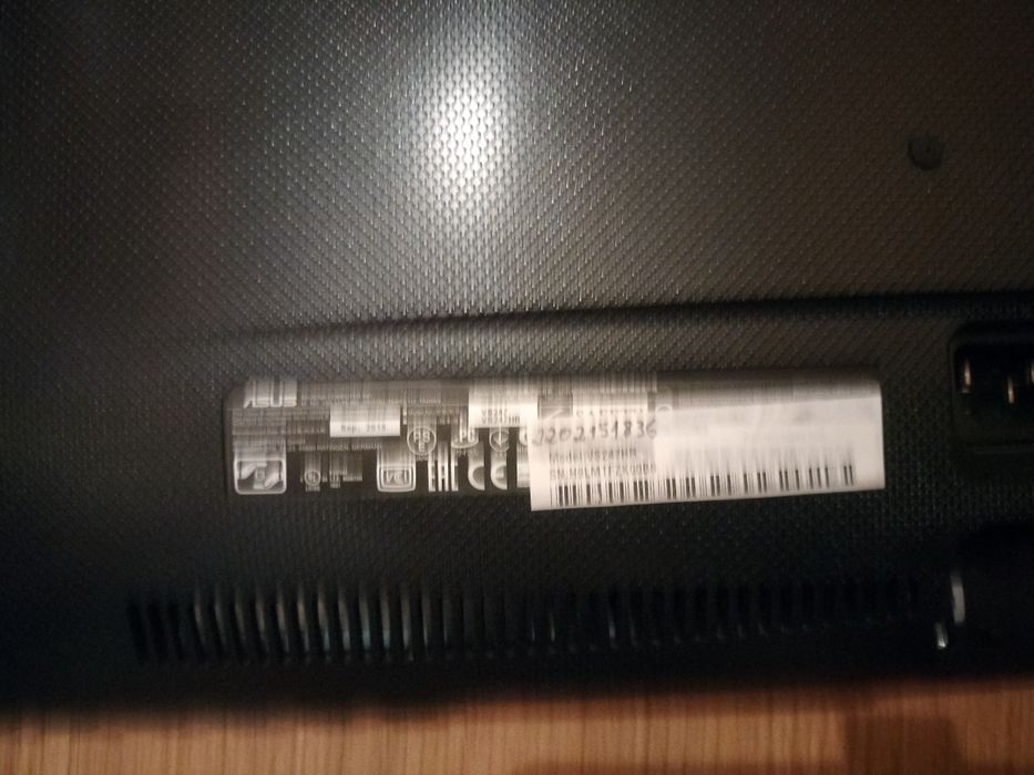 Monitor Samsung de 24 polegadas avariado64861596142851122