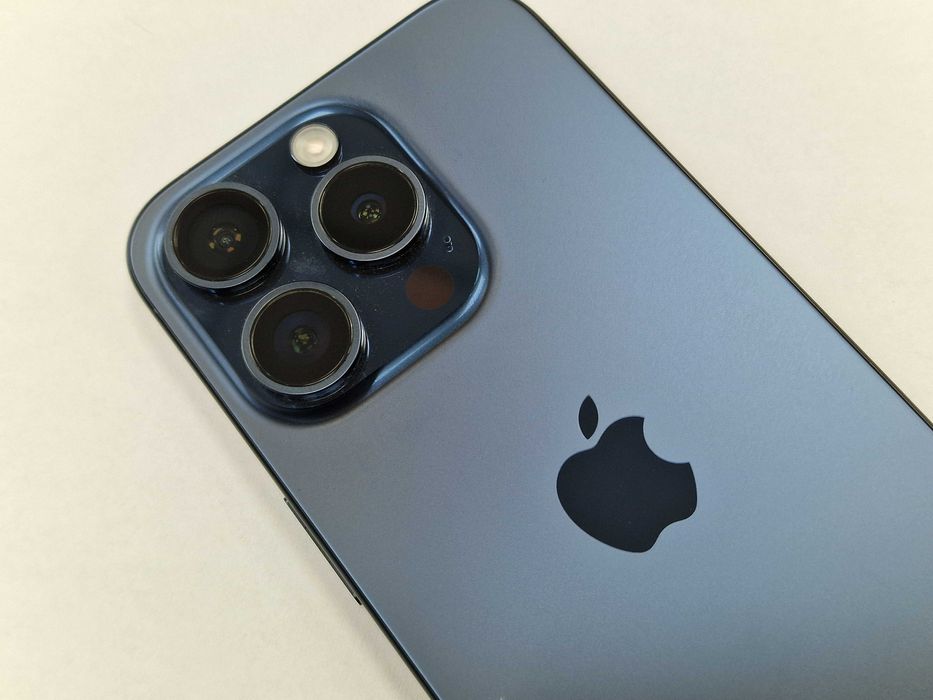 Iphone 15 PRO 256GB/ Blue Titanium/ 86%/ Grade A/ + ładowarka