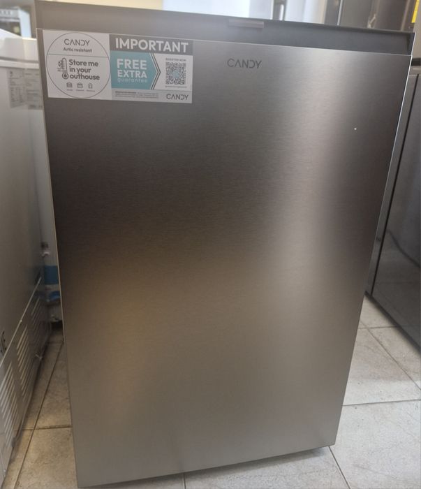 Arca congeladora vertical candy low frost