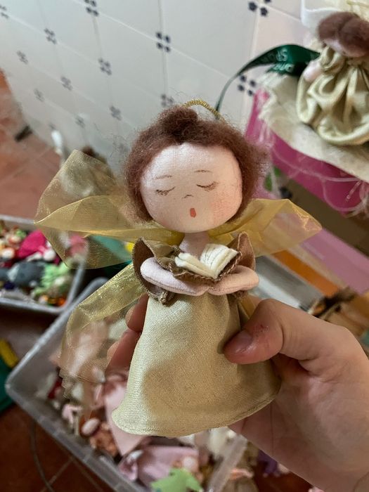 Anjinhos de Natal dourados