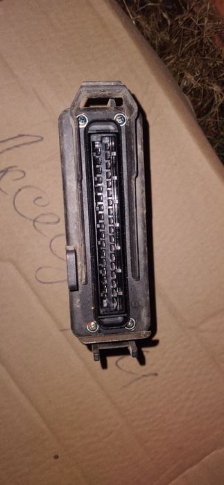 Блок управління двигуном 2.3 ауді 100