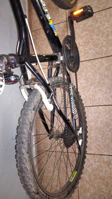 Bicicleta roda 24" em bom estado