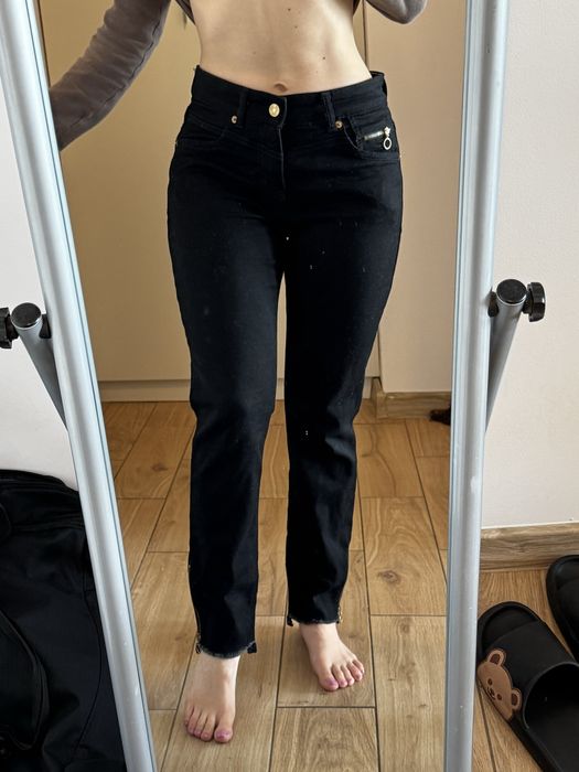 Spodnie czarne z zamkami