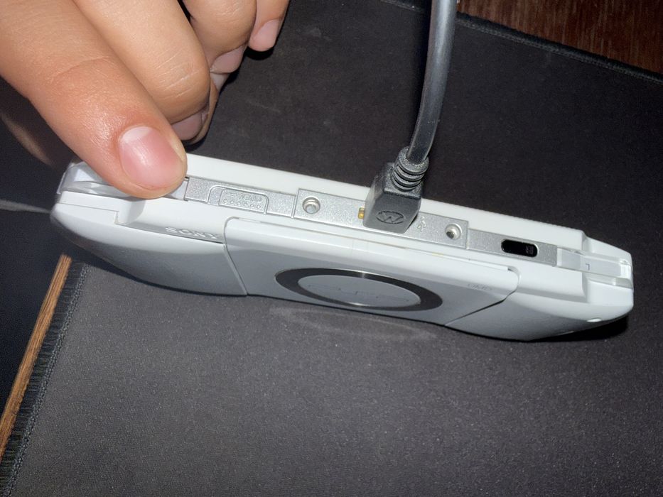 Psp Fat Branca + Carregador