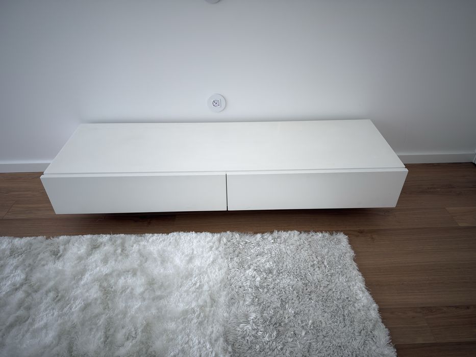 Movel TV Maciço - Lacado