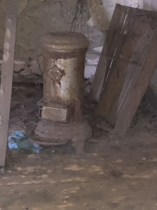 Diversos artigos antigos para desocupar